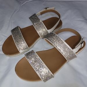 Girl's sandals size 3